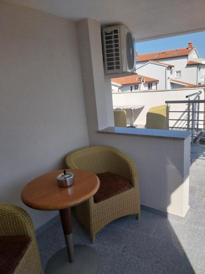 Apartments Residence V Пореч Экстерьер фото